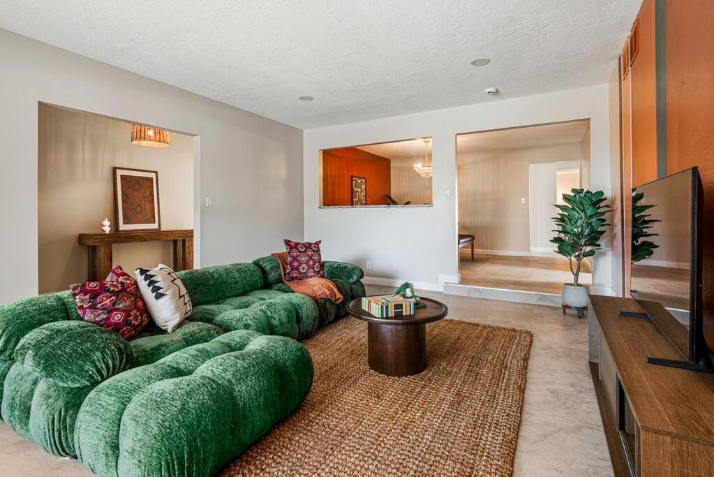 Chic 5 Bed Rooms Boho Retreat With - Games & Outdoor Movies! Albuquerque Exteriör bild